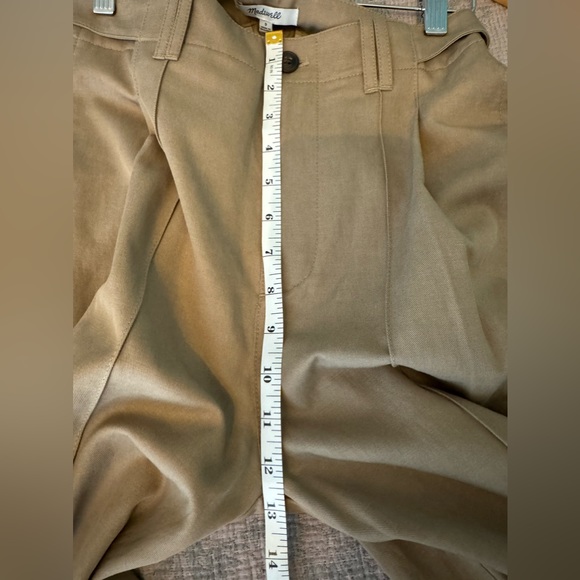 Wide leg high waisted pants. - Picture 5 of 6